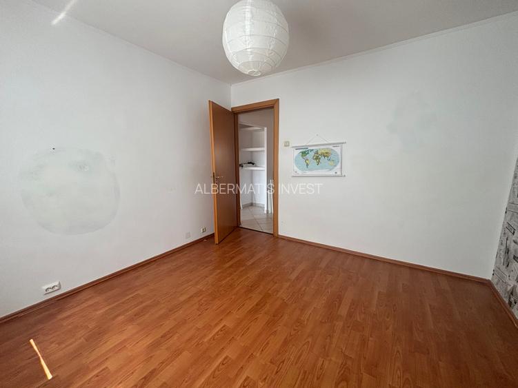 inchiriere apartament de 3 camere - 13