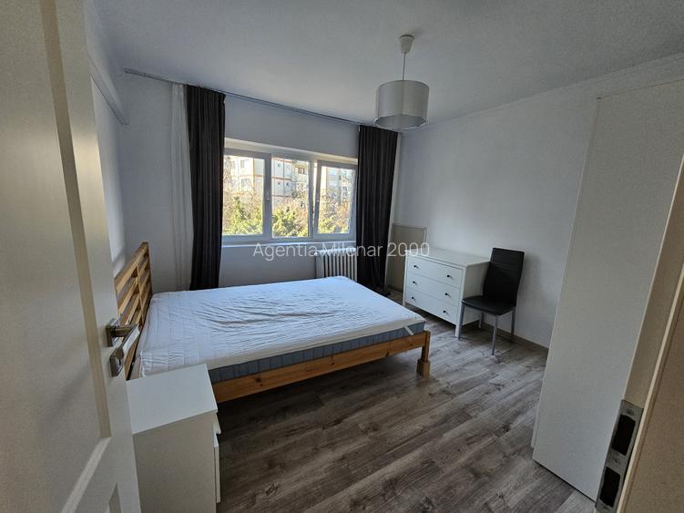 la 10 minute de Spitalul Judetean, la etajul 1-ambient placut si primitor - 8