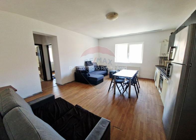 Apartament cu 3 camere, curte și loc de parcare zona Alfa - 2