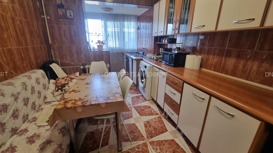Str. Măriuca – Apartament 3 camere - lângă metrou - 17