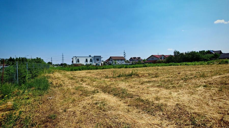 BARTOLOMEU,intravilan,intre case,suprafata de 774 mp,constructii P+2 - 17