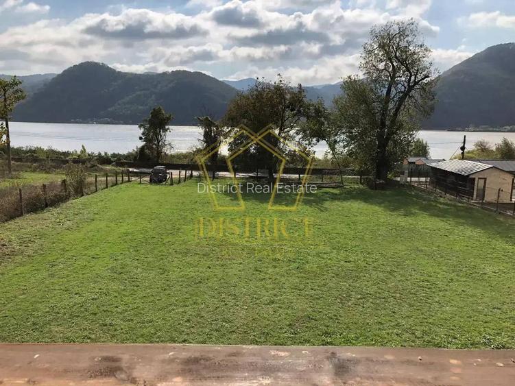 Casa de vacanta/pensiune cu teren de 3780mp | Clisura Dunarii - 9