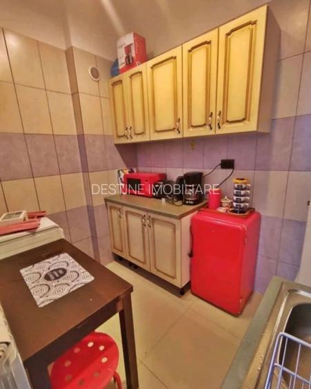 Tineretului | 3 camere | et 2 | 58mp + boxa + curte comuna | 125.000 euro - 8