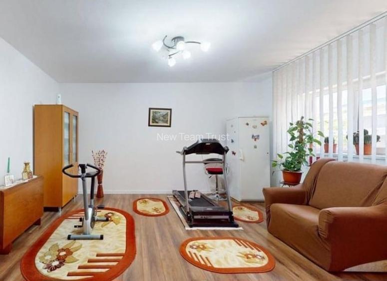 Vanzare Voluntari Vila individuala P+E/M 8 camere - 5 bai - 5