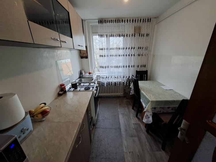 Apartament cu 2 camere, zona Tatarasi - 6