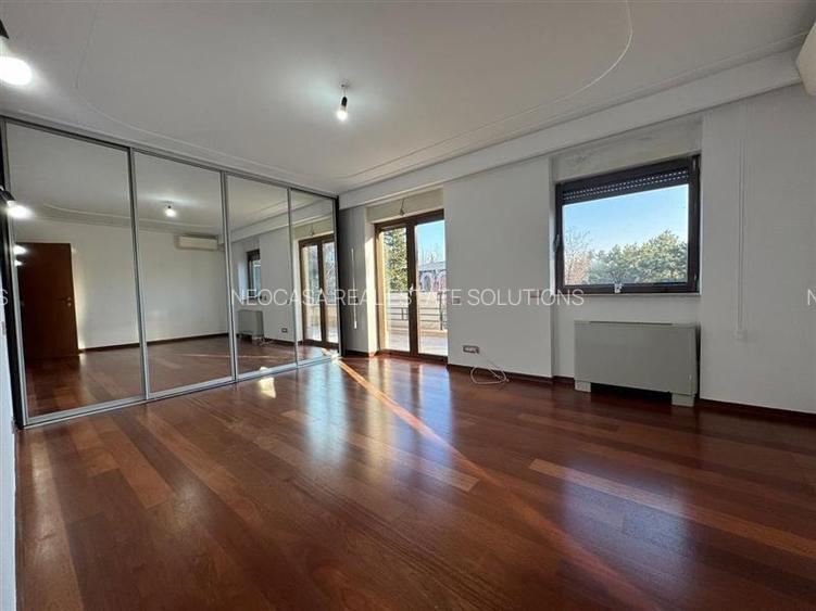 VILA IMPRESIONANTA LANGA PADURE // PISICINA INTERIOARA // TEREN 1700 MP - 46