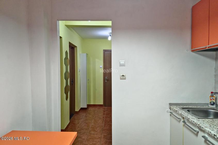 Gheorghe Lazar - 2 Camere, Decomandat, Centrala, Boiler, AC, la Cheie - 8