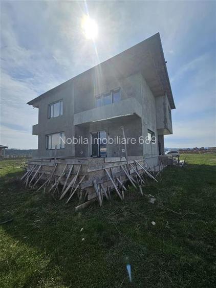 CASA P+ 1E  si  TEREN 500 MP DE VANZARE IN ANDRASESTI - 2