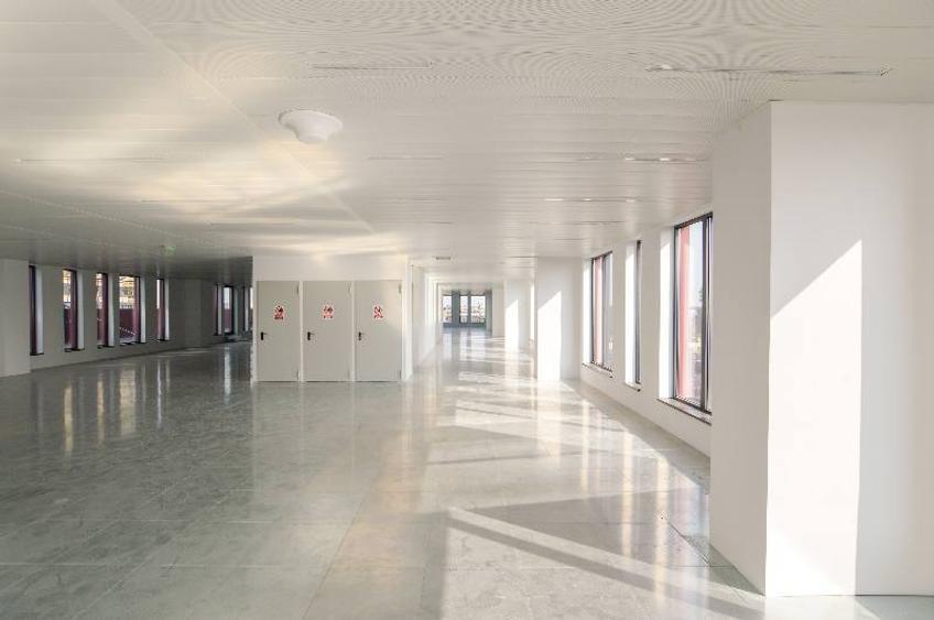 Expozitiei 1 cladirea B2, Presei Libere, 300 - 2750 mp 0% comision!
