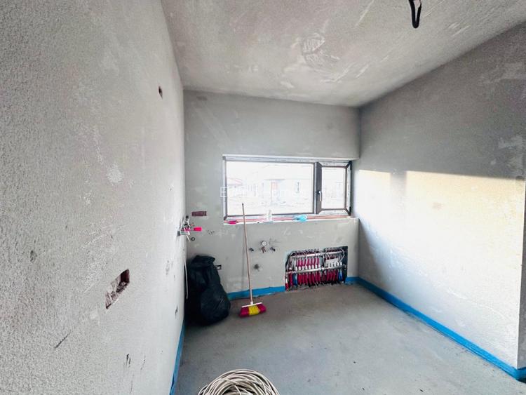 Duplex pe parter 4 camere si 2 bai - Mosnita Noua in zona foarte buna - 12