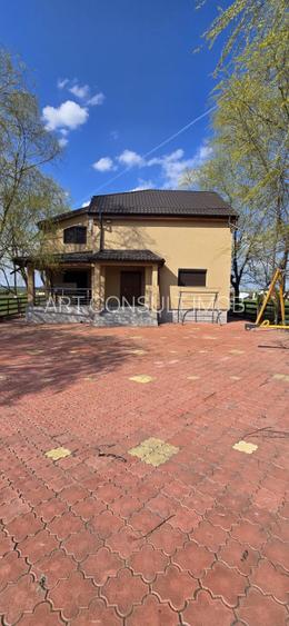 Fermă Zootehnică de Vânzare 6 Ha | Vaci și Oi | Grajd si Saivane | Calugareni | - 2