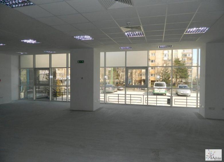 Spatiu de biouri in cladire reprezentativa, parcare generoasa