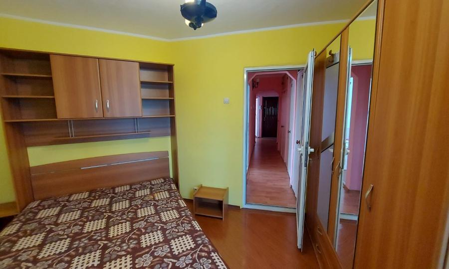 Apartament spatios Nae Leonard