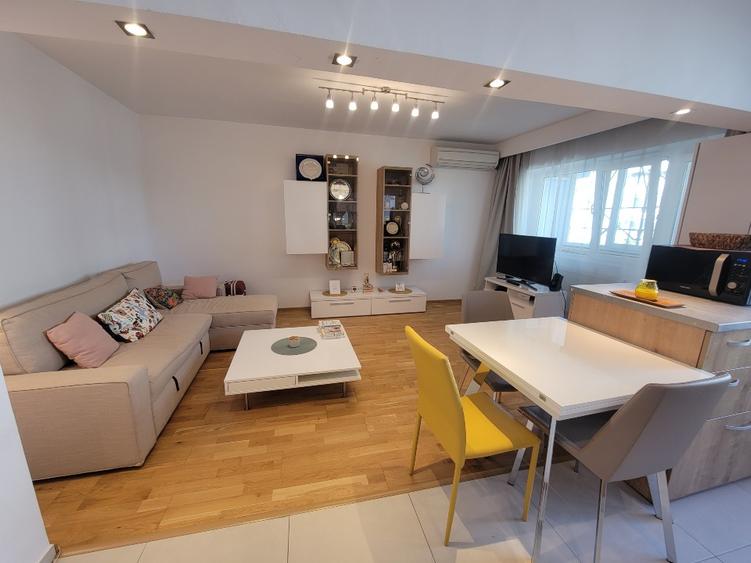 Ap 3 cam 71mp foarte luminos si linistit, renovat complet, mobilat modern