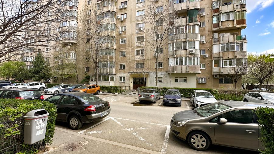 Brancoveanu - apartament cu 3 camere hol H, COMISION 0