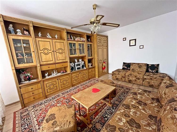 Apartament 2 camere decomandat | Etaj intermediar | Mobilat, zona Aleea Parcului