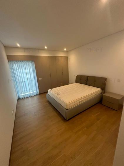 APARTAMENT 5 CAMERE PRIMAVERII LOC DE PARCARE INCLUS