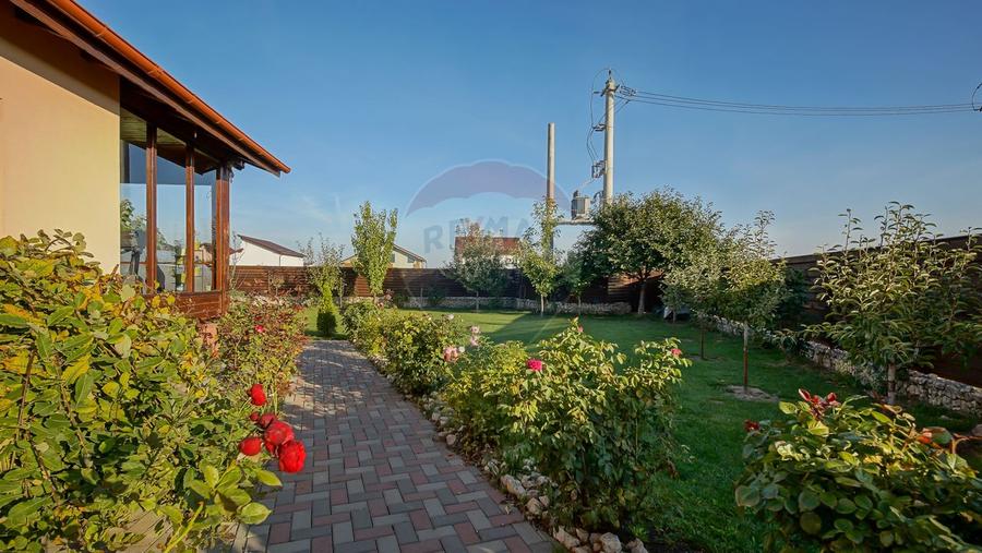 Casă parter pe teren 750 mp în Sânpetru – Comision 0%