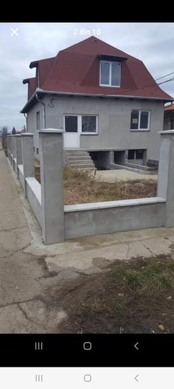 Vând casă în Lucaceni semifinisata
