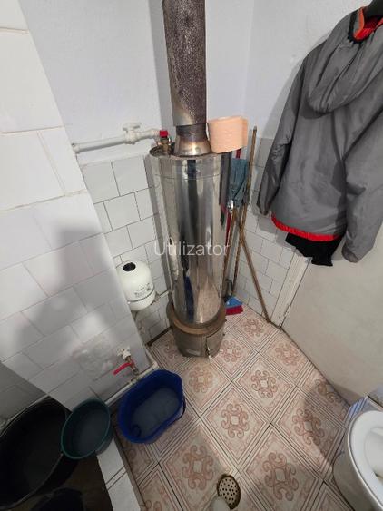 CASĂ CU TEREN  DE VÂNZARE ÎNTRO ZONĂ FRUMOASĂ SI LINISTITĂ - 10