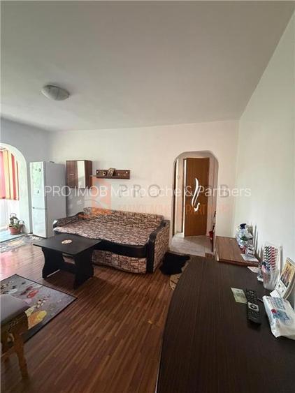 Apartament 2 camere cf 2 semidecomandat zona Micro 14 - 2
