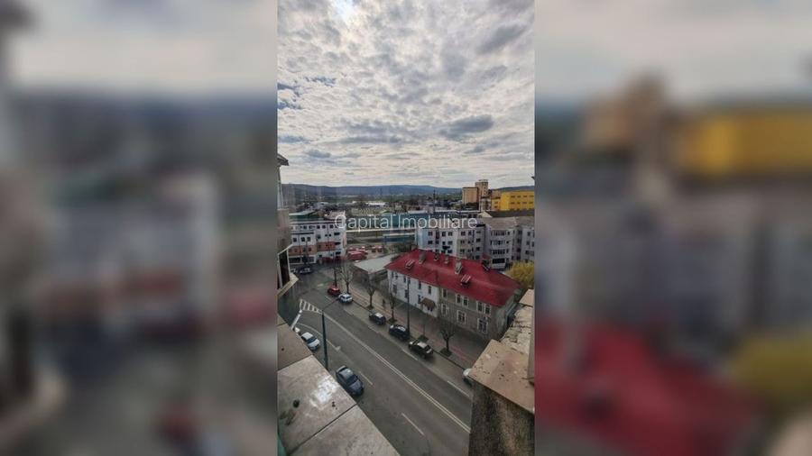 De vanzare apartament spatios cu 4 camere decomandate, zona gării - 15