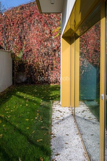 Rafinament, liniște și spațiu exterior privat în centrul Bucureștiului - 4