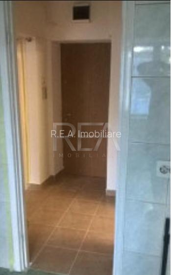 Garsonieră Nerva Traian, et. 1, an 2002, metrou, 42 mp - 4