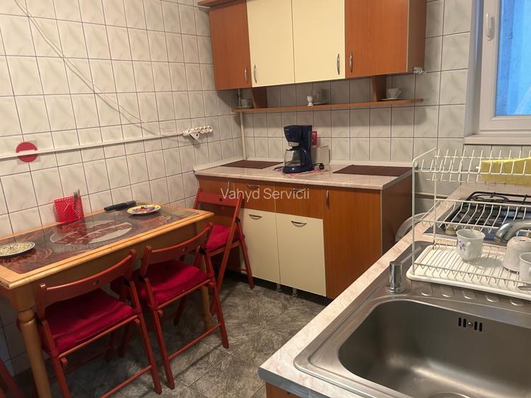 2cam drumul taberei mol plazza - 9