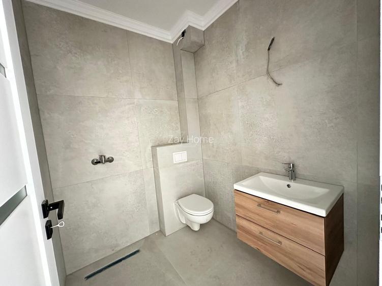 Bloc nou. Apartament cu 3 camere spations. 2 Bai. Etaj 1 - 8