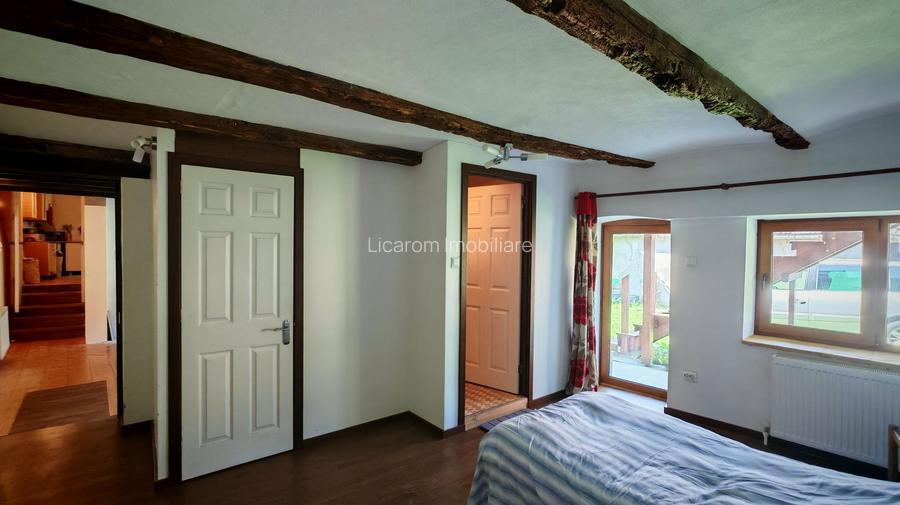 CASA SASEASCA comuna VULCAN,zona foarte buna,teren 3000 mp - 9