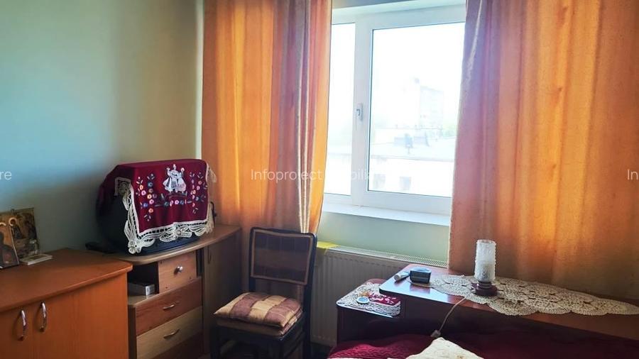 Apartament cu 2 camere, decomandat, cartier Micro 14, etaj 5, zonă liniștită - 5