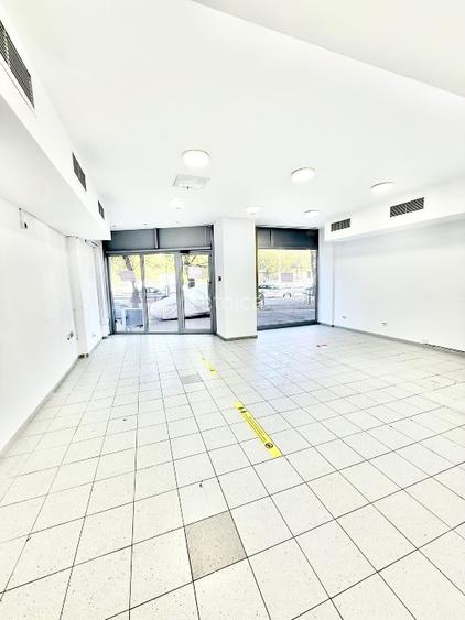 Spațiu Comercial De Vânzare 2 vitrine BLV ION MIHALACHE 121 , SECTOR 1  - 10