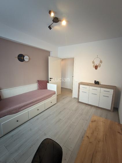 Apartament 3 camere+2 bai+parcare inclusă.La 3 min de Coresi. - 10
