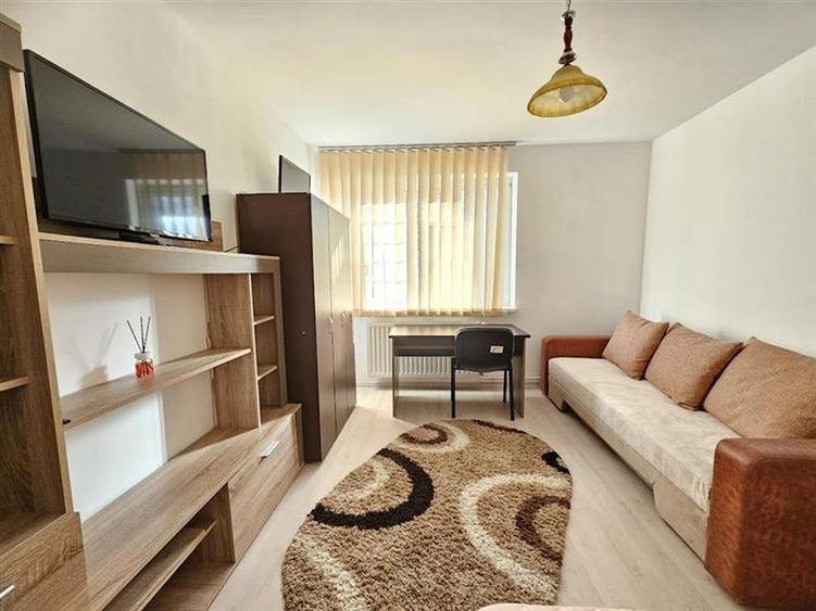 Inchiriere apartament 2 camere zona 7 Noiebrie etaj 1