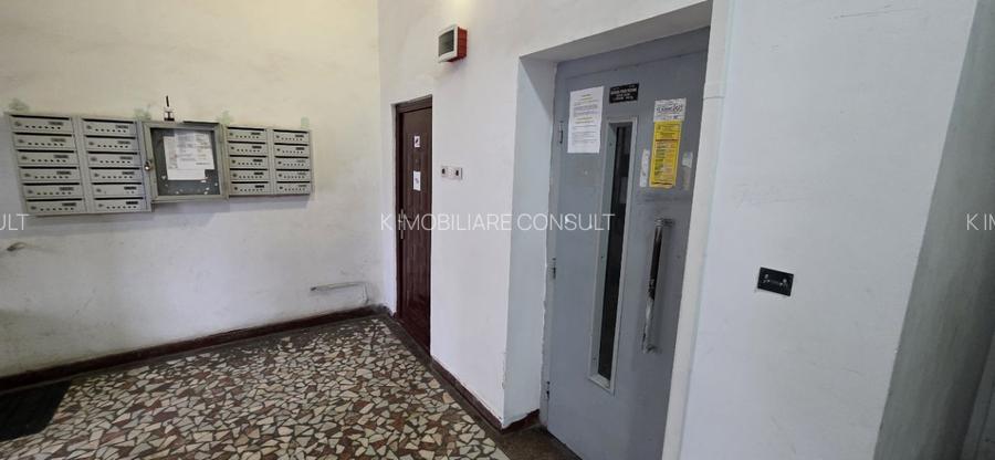 Central Coltea apartament 3 cmaere de inchiriat - 22
