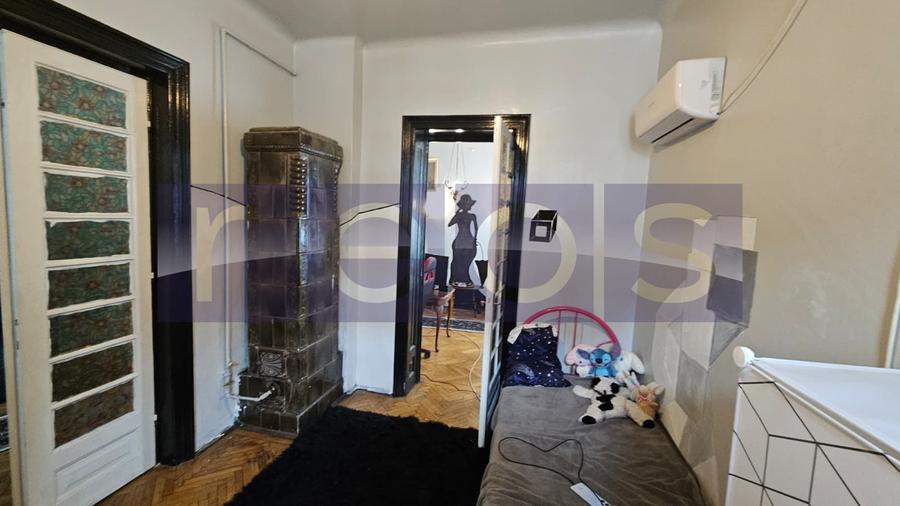 APARTAMENT ÎN VILĂ INTERBELICĂ | 4 CAMERE SPAȚIOASE | CURTE + CENTRALA PROPRIE | - 2