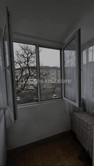 Apartament 3 camere,decomandat,etaj 2, zona Calea Aradului,Oradea - 3