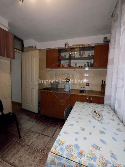 De inchiriat, 4 camere, decomandat, bilateral, centrala proprie, 400€ - 14