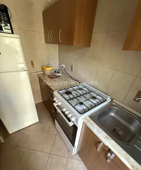 Garsoniera ,Tineretului,Metrou,bl.1986,et.1/8,Amenajata,boiler,Liber - 3