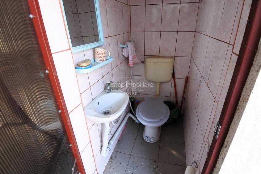 Casă primitoare de închiriat în Roman, jud. Neamț-ideală pentru familia ta! - 9