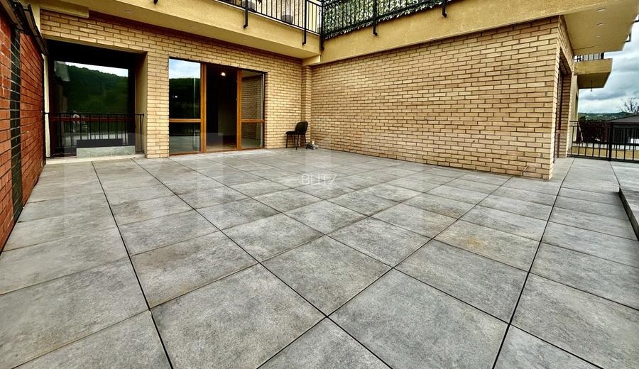 Apartament 4 camere 2 bai, 120mp, terasa 70mp, etaj intermediar zona Vivo - 2