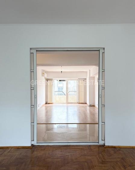 APARTAMENT CU 4 CAMERE AFLAT PE BD DECEBAL APROAPE DE PTA ALBA IULIA - UNIRII - 4