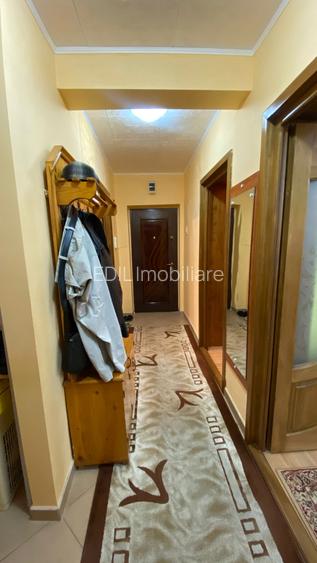 Apartament cu 3 camere decomandate Gheorgheni , etaj 3 din 4 , zona Piata Hermes - 10