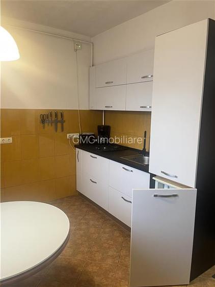 Garsoniera zona OBOR - 9