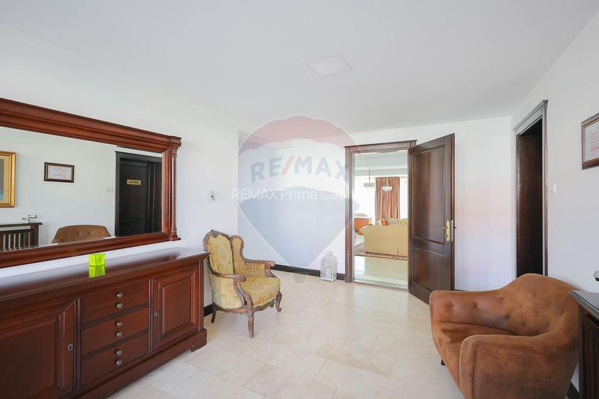 De vânzare Casă/Pensiune în zona Nufărul - Sânmartin - 4