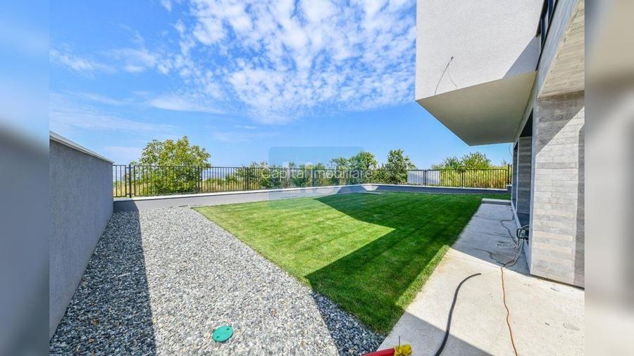 COMISION 0! Casa individuala 220 mp, Teren 400 mp, Zona Aroma - 6