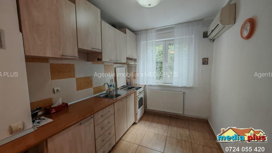 De vânzare apartament 3 camere – zona centrală - 3