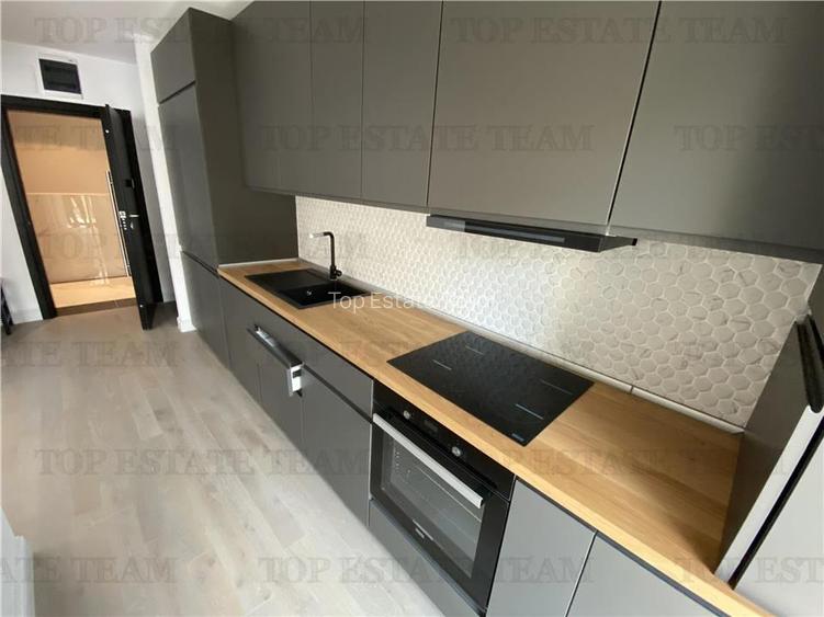 Apartament cu 3 camere de vanzare in Piata Victoriei - 5