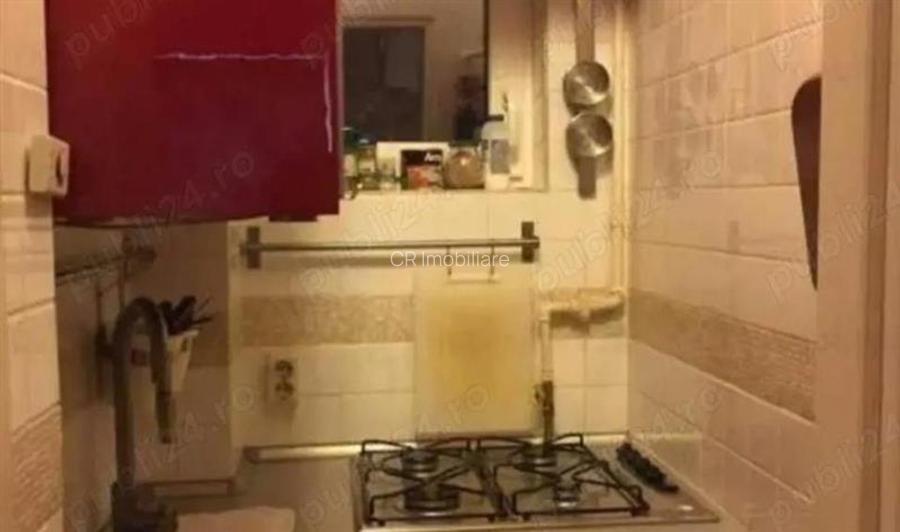 Garsoniera, Universitate - 2